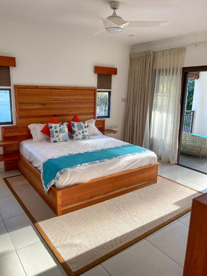 Nautilus Apartments Anse Royale Ngoại thất bức ảnh