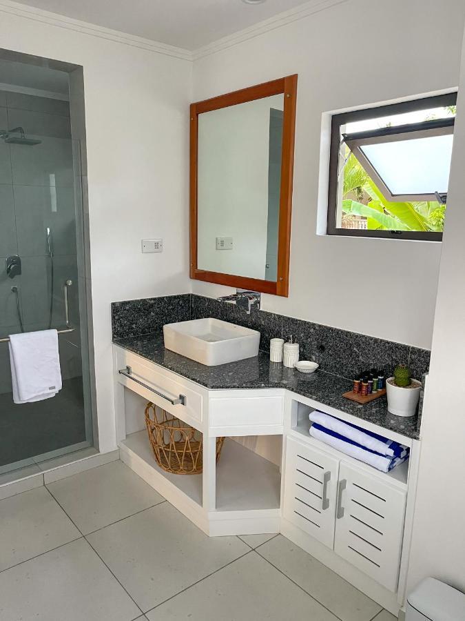 Nautilus Apartments Anse Royale Ngoại thất bức ảnh