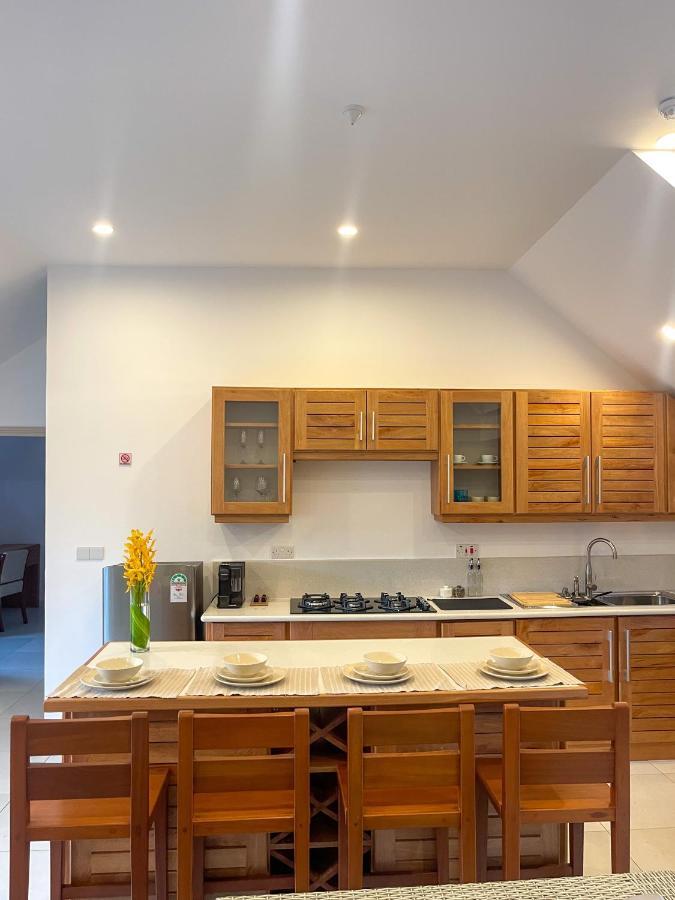 Nautilus Apartments Anse Royale Ngoại thất bức ảnh