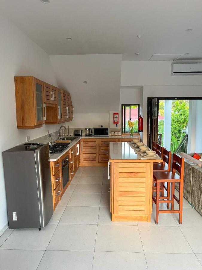 Nautilus Apartments Anse Royale Ngoại thất bức ảnh